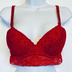 Victoria’s Secret‎ Pink  Bra Size Medium (A-C) Red